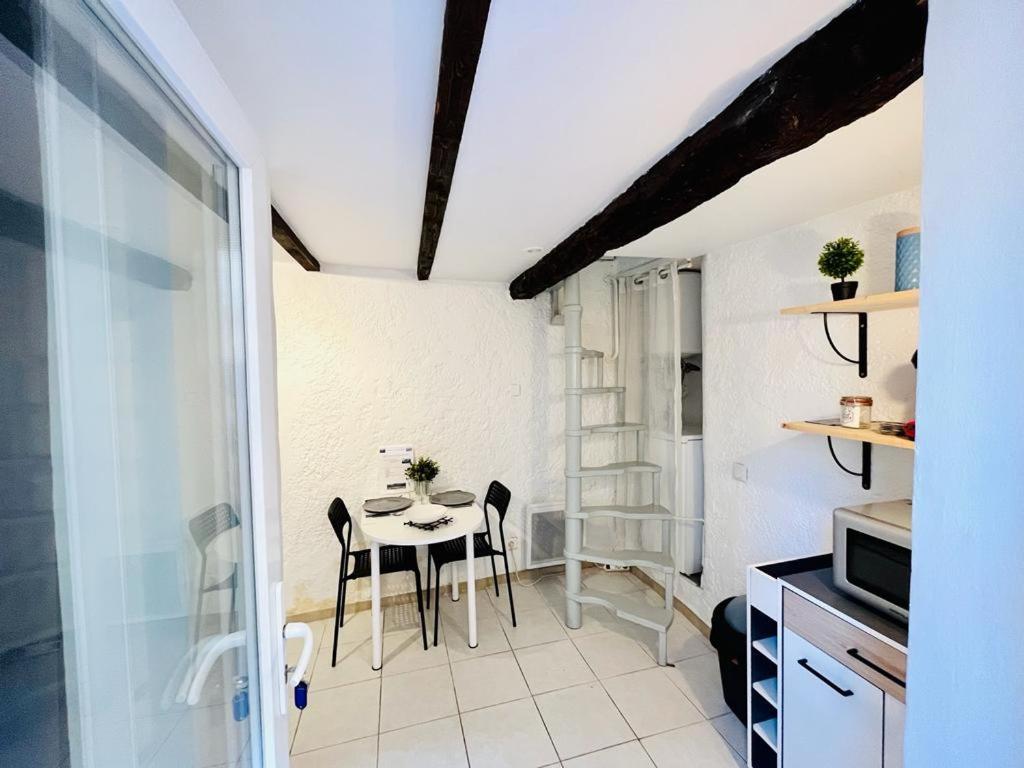 Studio En Duplex La Roquebrussanne Екстер'єр фото