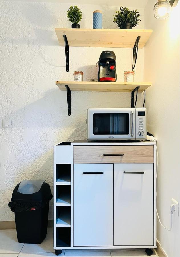 Studio En Duplex La Roquebrussanne Екстер'єр фото