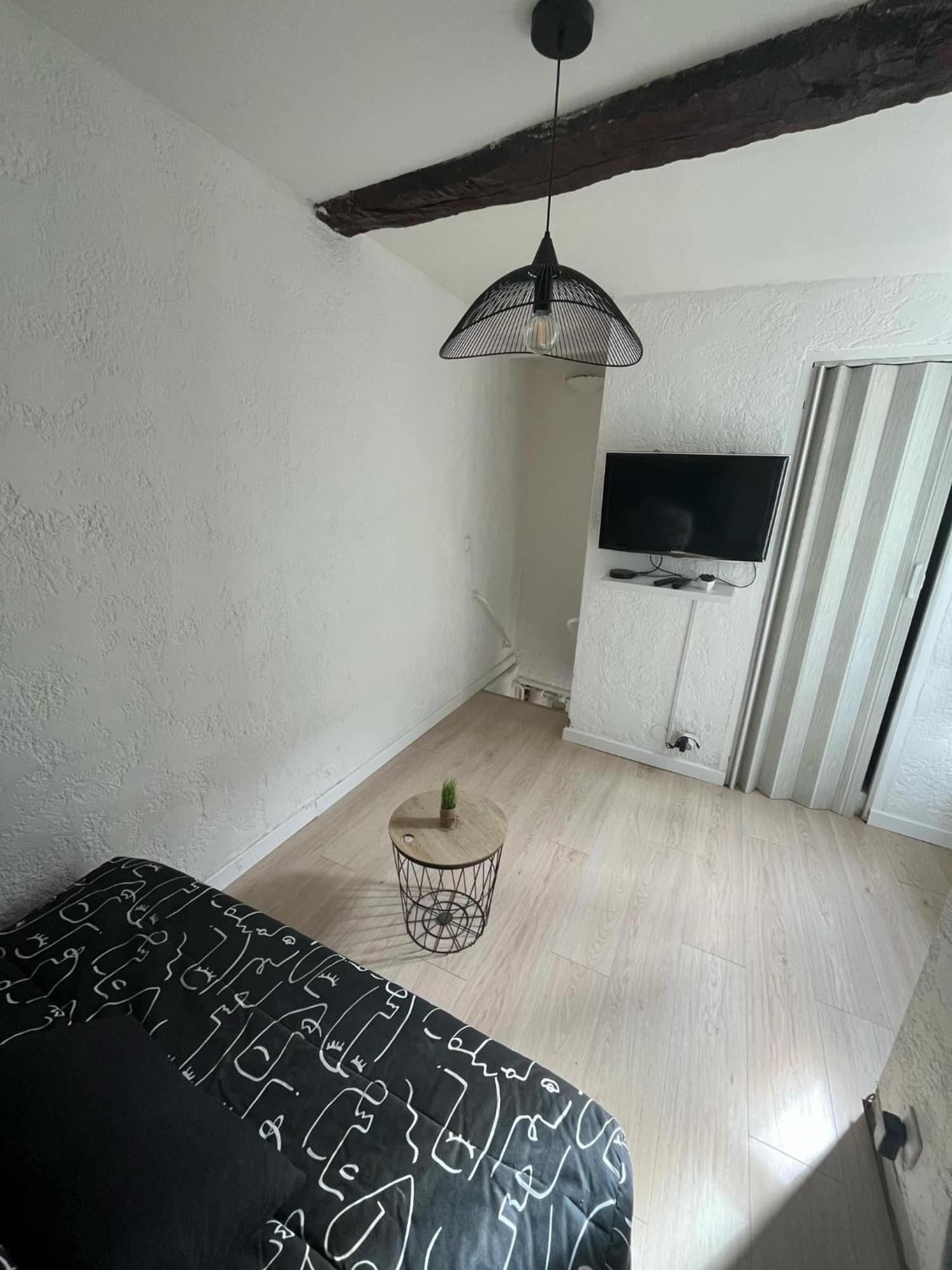 Studio En Duplex La Roquebrussanne Екстер'єр фото